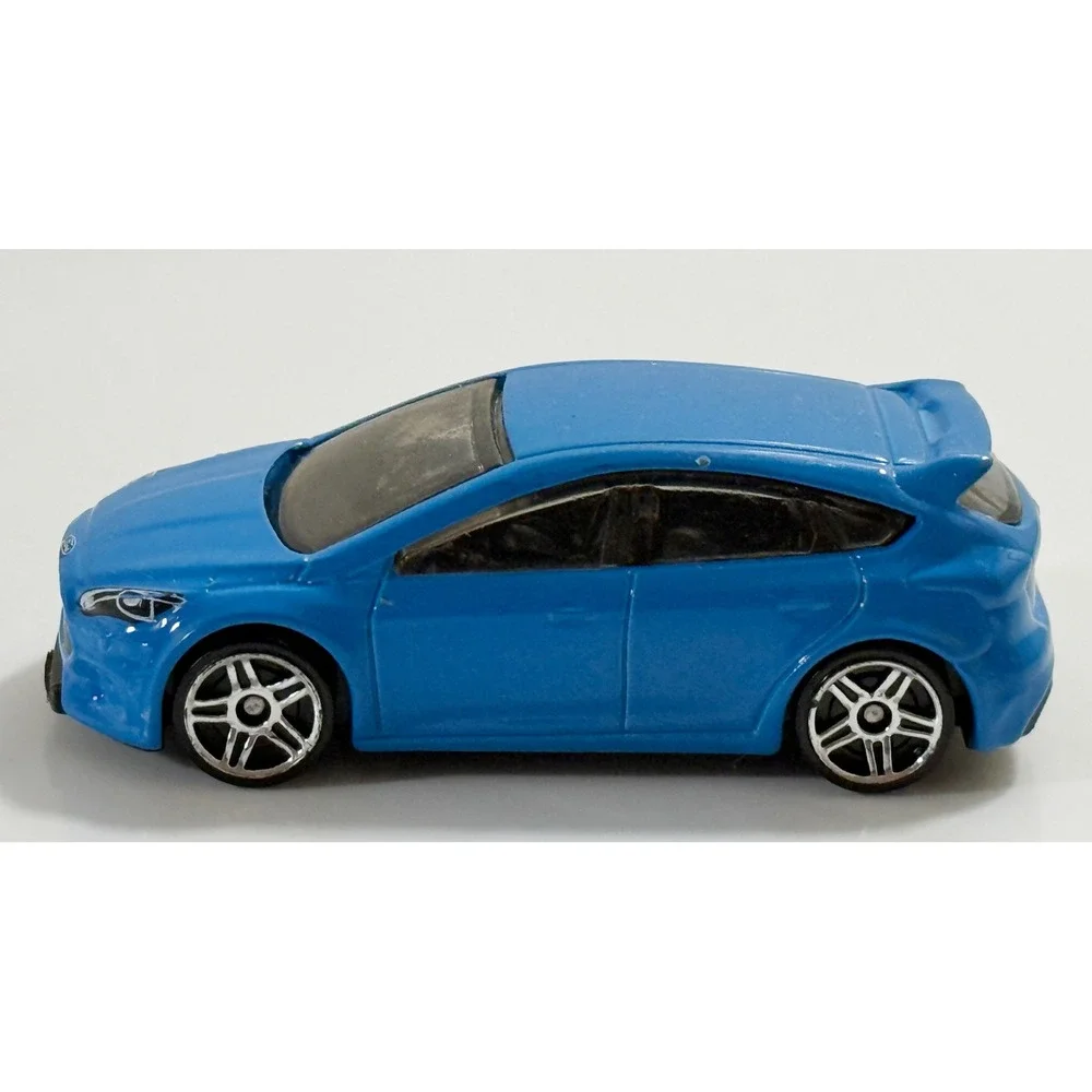 Hot Wheels Ford Focus RS Kids 1:64 Blue Die-Cast Toy Car 2016 DHP07